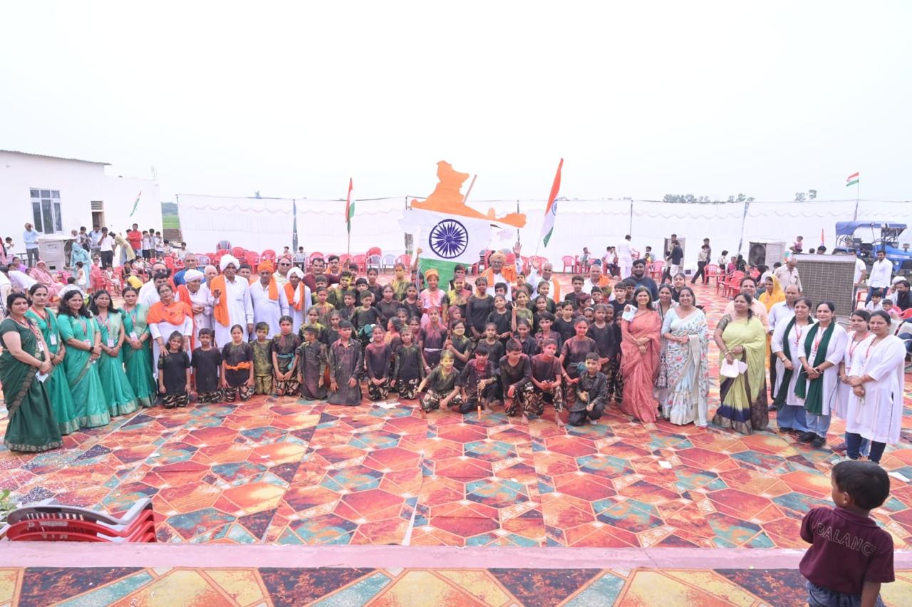 Students, staff and school activities at Gyankiran Public School — photo 12